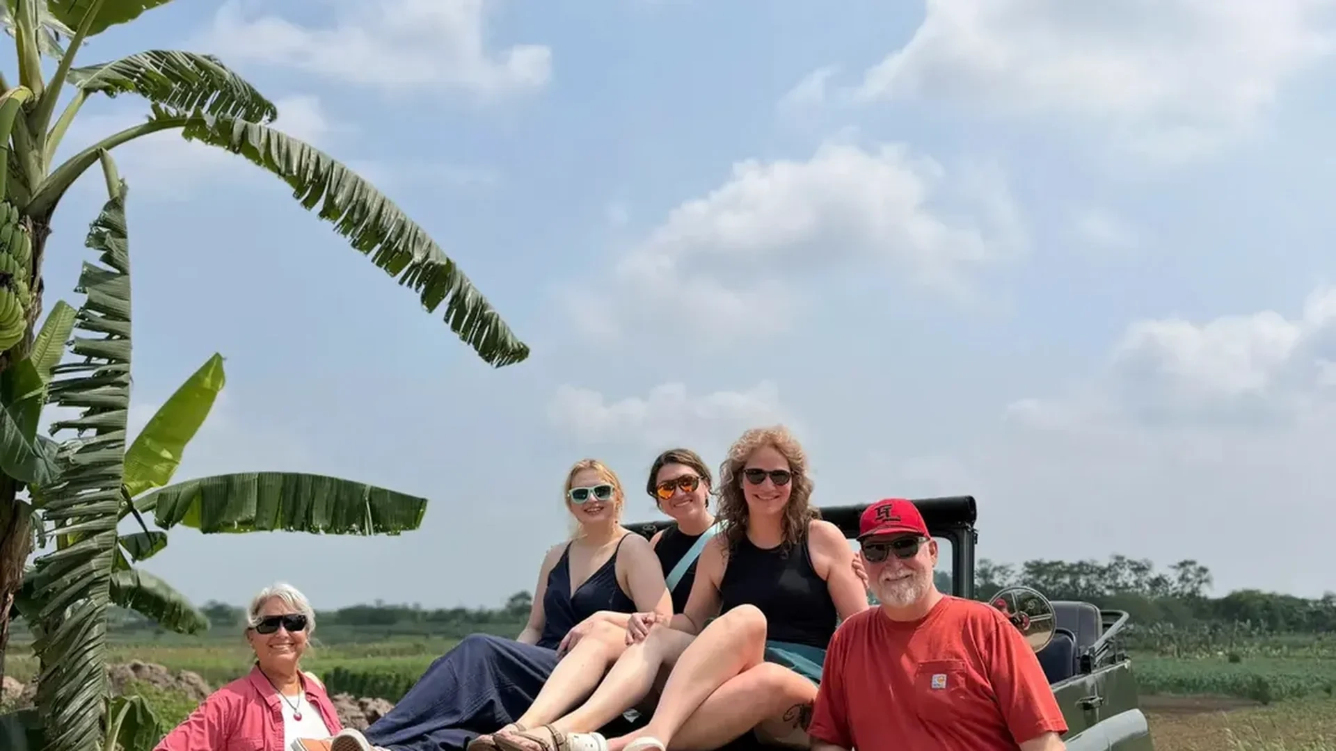 Day Tour | Instagram Mega Grand World Sunset & Night Tour from Hanoi by Jeep